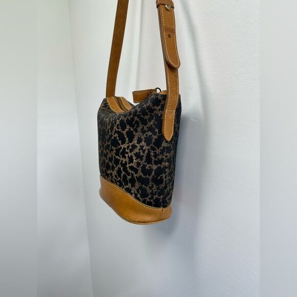 Vintage 90’s Anne Klein Leopard Print Shoulder Bag Brown Leather Canvas Combo - Picture 6 of 16